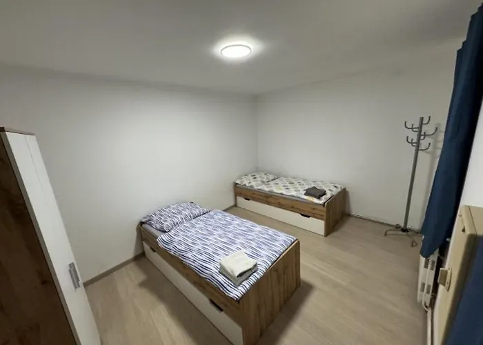 2 Schlafzimmer Albins At Lägenhet